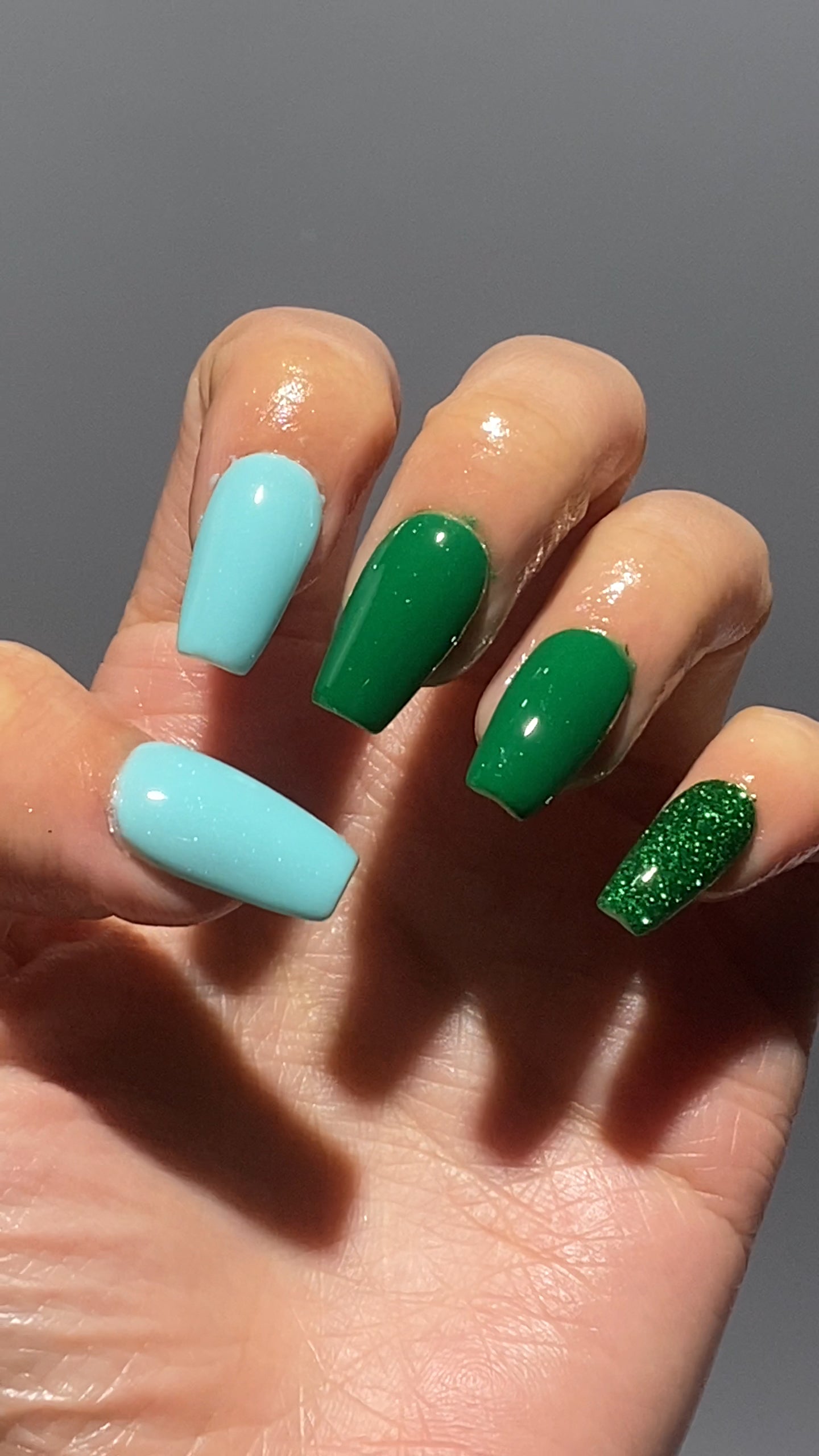 Minty Fresh Nail Dip With Emerald Sparkle