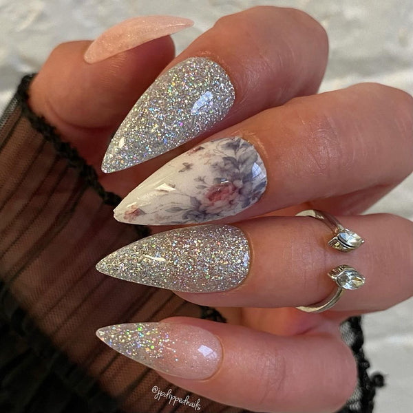 @nailsbymaria
