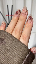 NAGAIA nail inspo