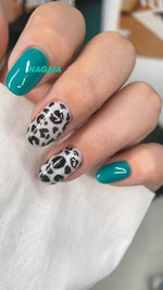 NAGAIA nail inspo