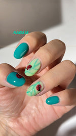 NAGAIA nail inspo
